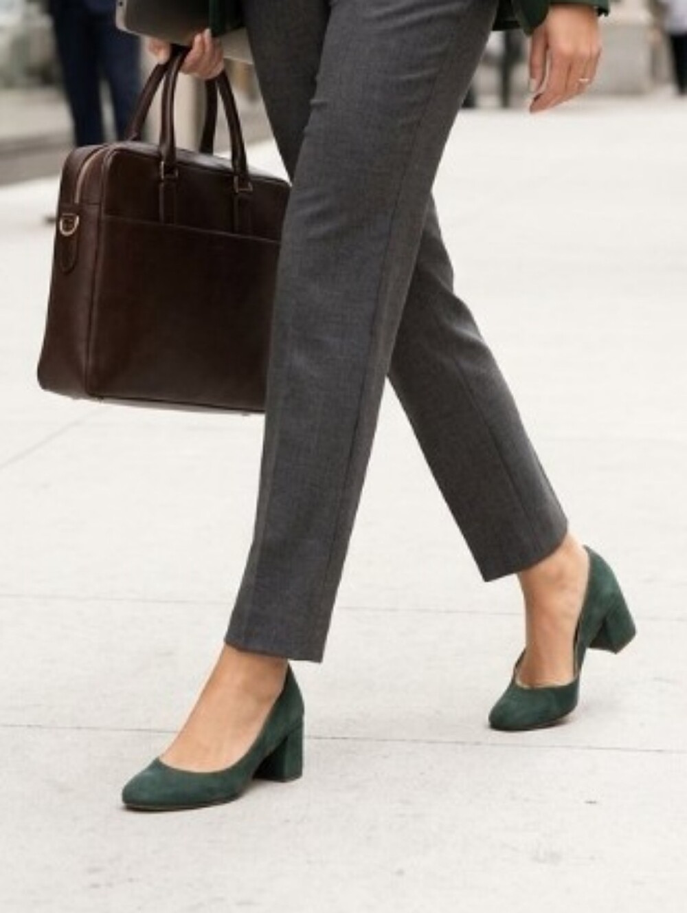 SantM Forest Green Suede Block Heel Pumps Size 38 / US 8 Italian Comfort Career